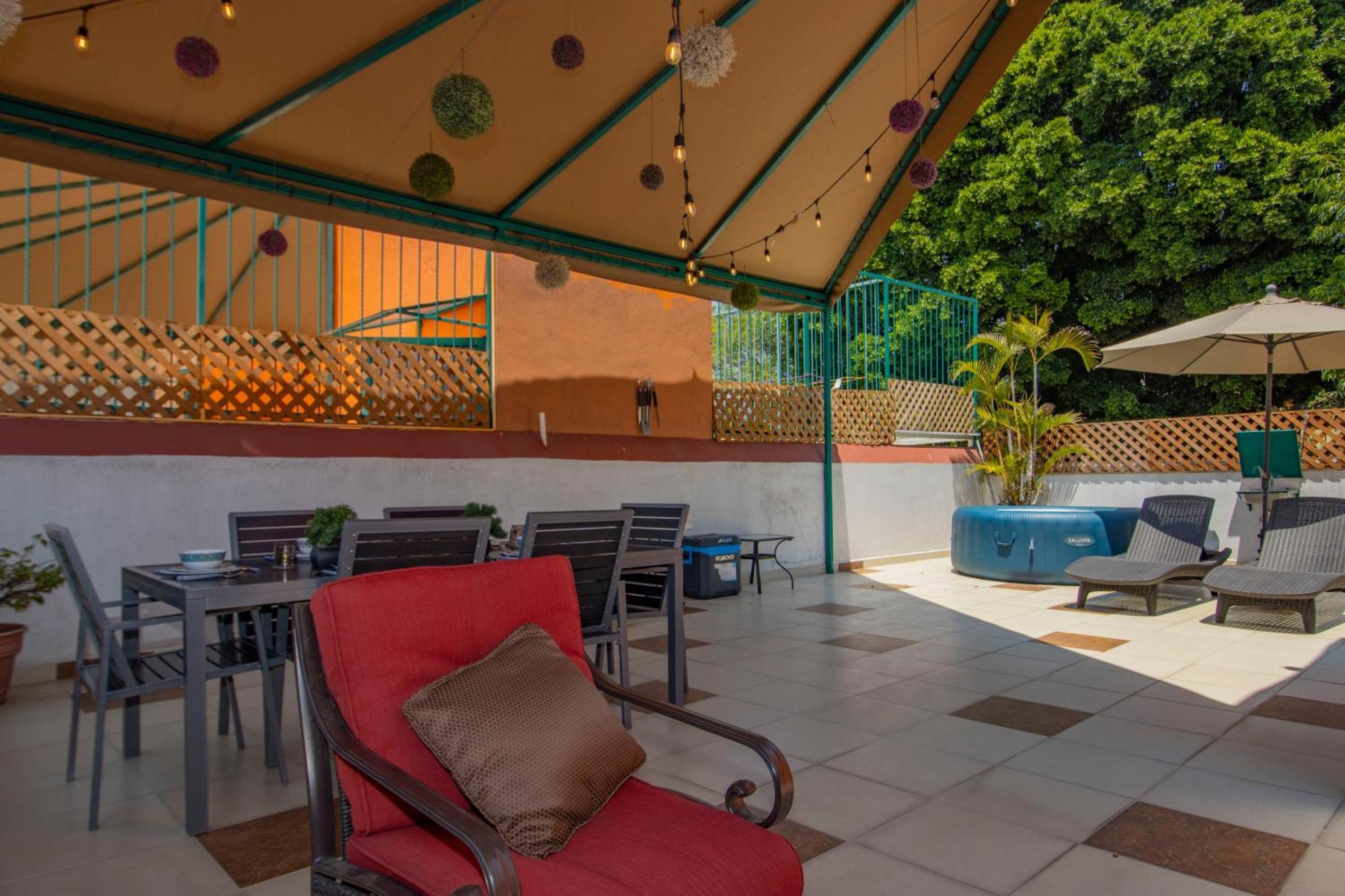 فيلا New! Bamboo Rooftop كويرنافاكا المظهر الخارجي الصورة